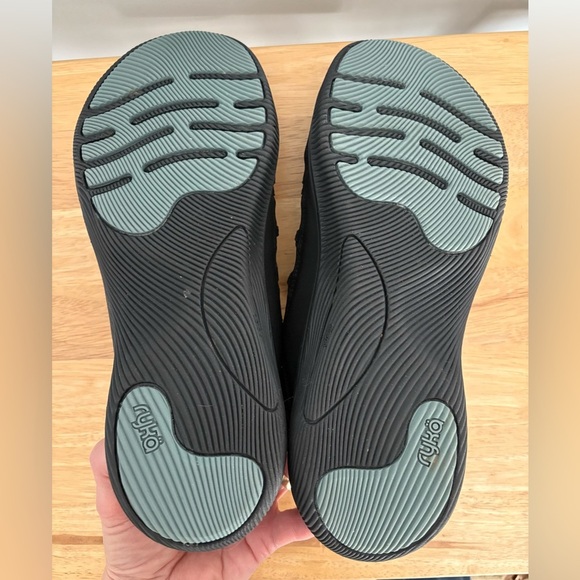 Ryka Fate Knit Bungee Slip-On Shoes Sneakers Black 8.5W Camo Print EUC - Picture 9 of 9